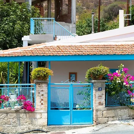 Holiday home The Almond House Traditional Mountain Retreat With Orchard Views