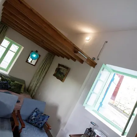 The Almond House Traditional Mountain Retreat With Orchard Views Holiday home *