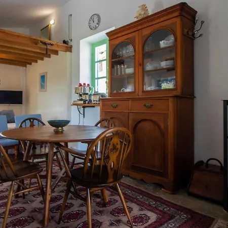 Holiday home The Almond House Traditional Mountain Retreat With Orchard Views *