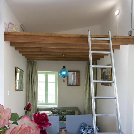 The Almond House Traditional Mountain Retreat With Orchard Views *