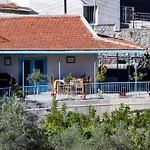 Holiday home The Almond Mountain