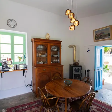 The Almond House Traditional Mountain Retreat With Orchard Views Дом отдыха