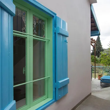 The Almond House Traditional Mountain Retreat With Orchard Views Дом отдыха *