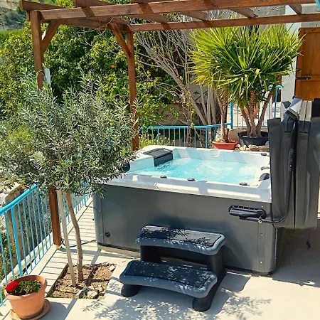 Holiday home The Almond Mountain *