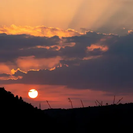 The Almond House Traditional Mountain Retreat With Orchard Views Дом отдыха Limnatis